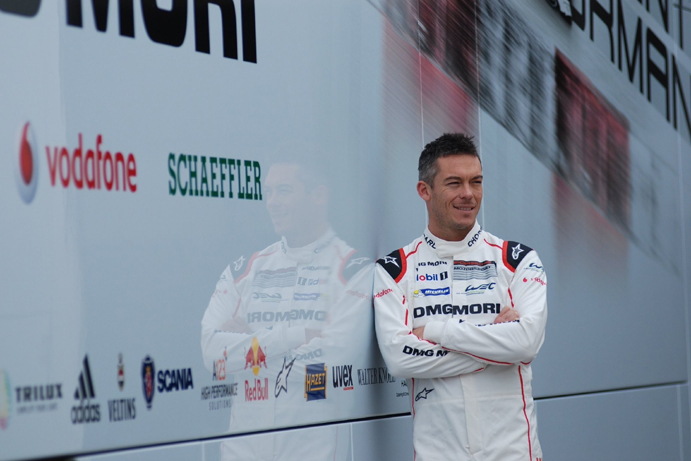Lotterer shows off his new colours