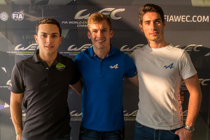 Pipo Derani et Gustavo Menezes dans l'attente du Rookie Test