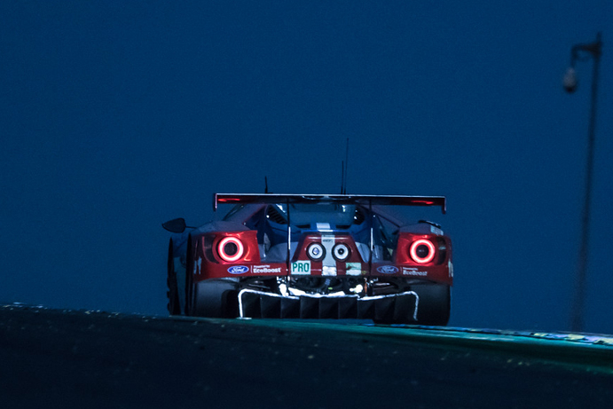 Toyota mène toujours à l’entame du dernier quart de course