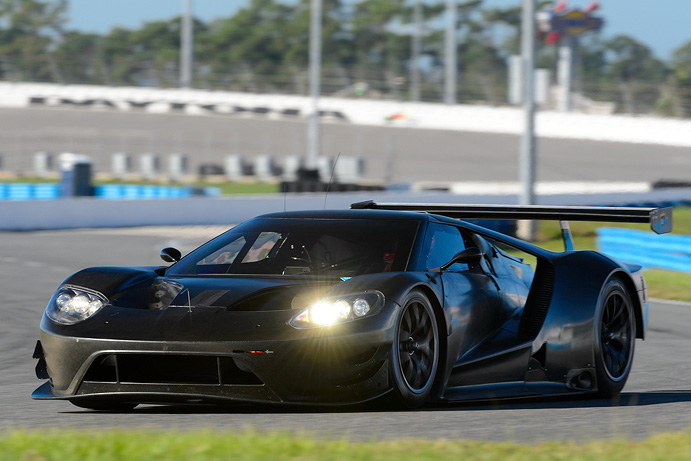 A look at the Ford GT's design and aerodynamics