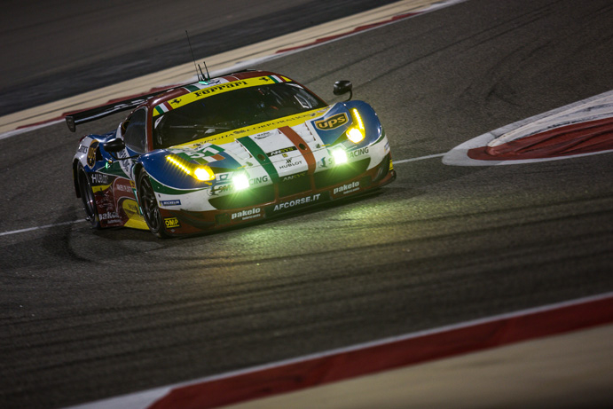 LMGTE Qualifying: Ferrari on Pole for Championship Decider