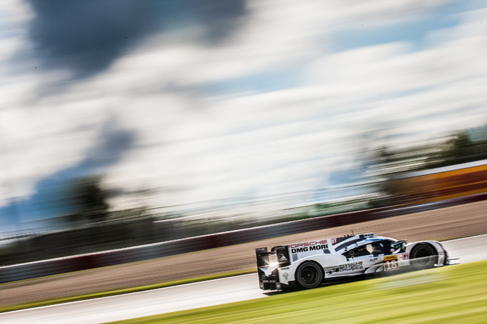 PORSCHE HEAD AUDI IN INCIDENT PACKED FP3 AT NÜRBURGRING
