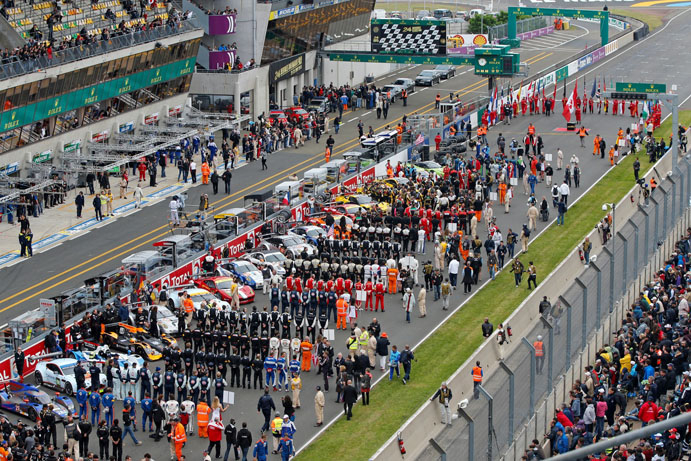 Une procédure de départ type 24 Heures du Mans en WEC