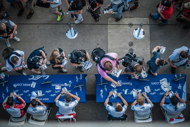 Drivers wowed by US race fans