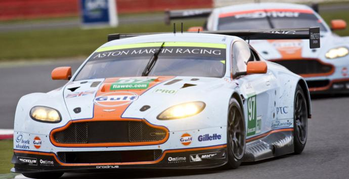 Aston Martin gagne avec l'art et la manière à Silverstone !