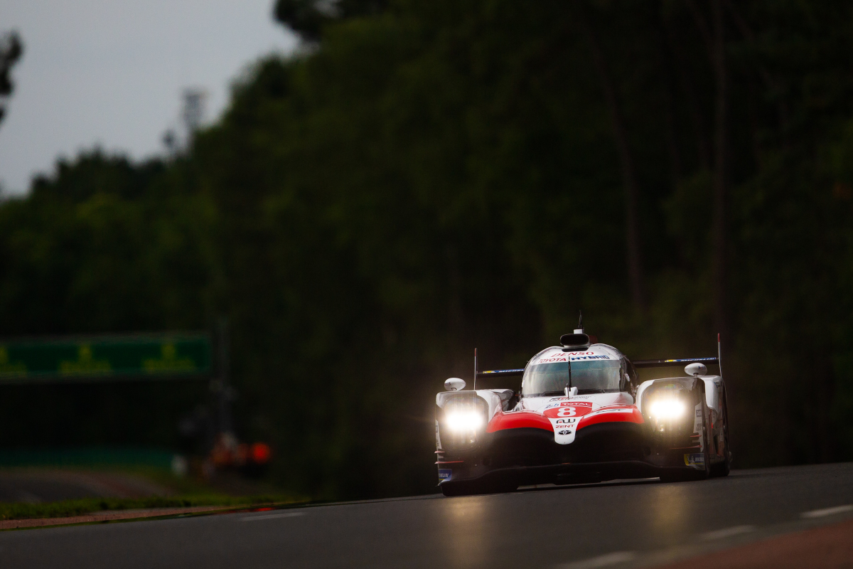 Nakajima claims pole for Toyota!