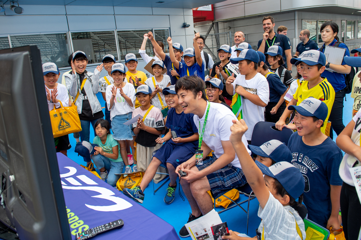 WEC welcomes school kids to Fuji!