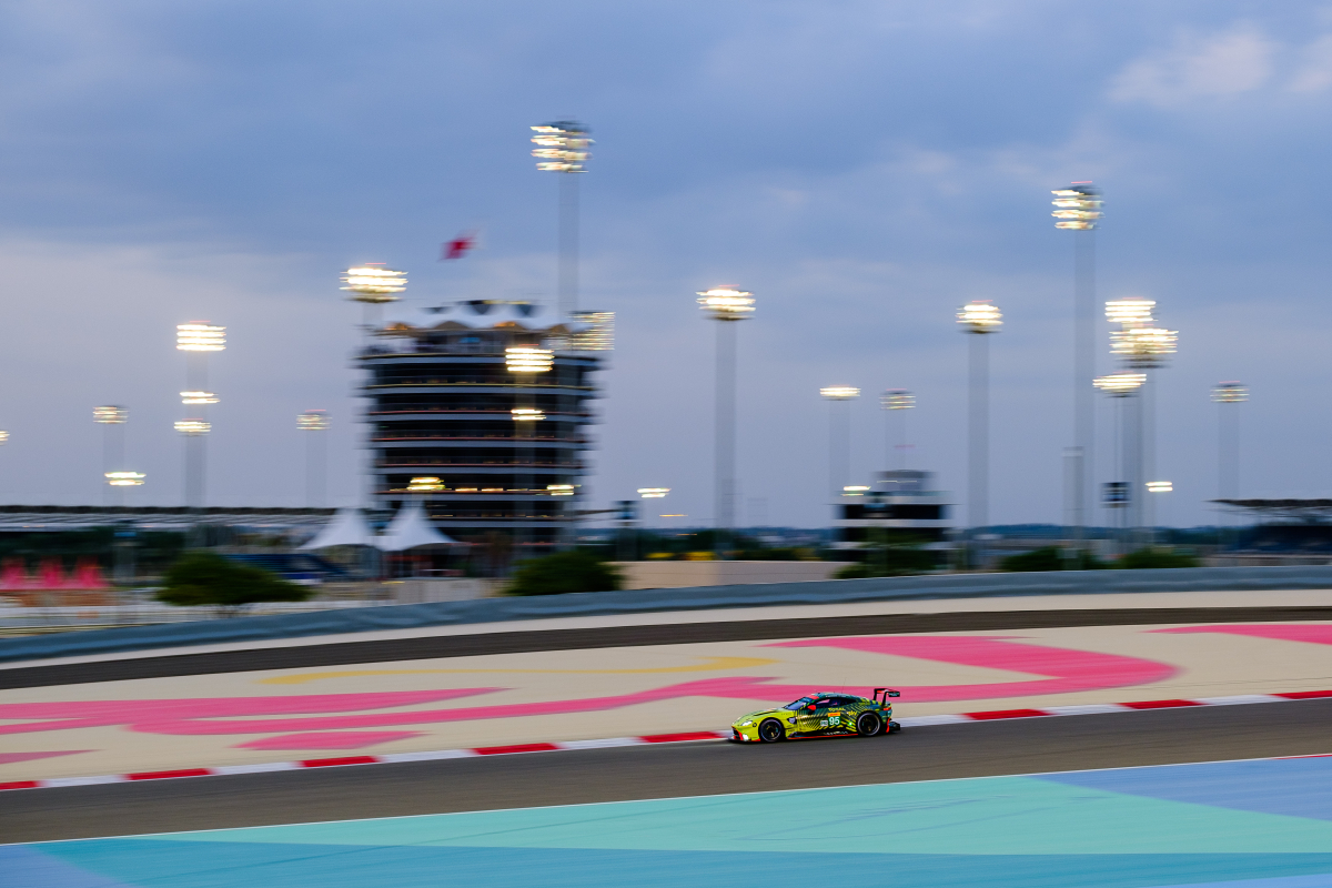 Bahrain mid-race report: Toyota 1-2; Mighty battle in LMGTE Pro