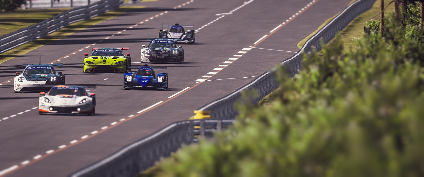 24H Le Mans Virtual after 2 hours: Veloce Esports and Team Redline battle for top spot