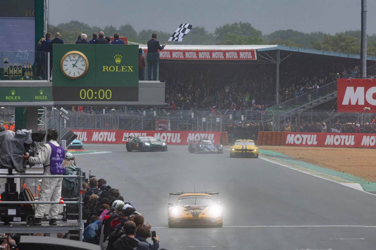 Manthey EMA Porsche triumphs at Le Mans in LMGT3; glory for United Autosports in LMP2