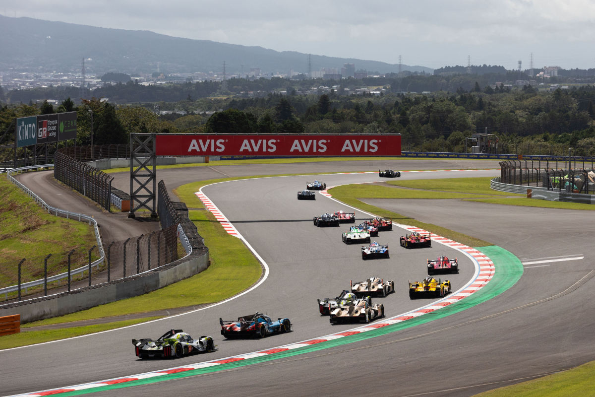 Fuji 2 Hour Report: Porsche leads in dramatic opening hours, with McLaren ahead in LMGT3