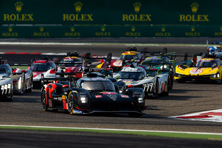 Toyota leads in Bahrain as title-chasing Ferrari turns up the wick