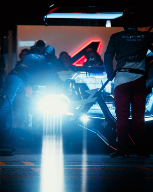 Le Mans. La nuit. Oui oui. #WEC #LeMans24