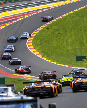 Spa race starts are truly something else 👌   18 LMGT3 cars pushing flat-out from lights out.    #WEC