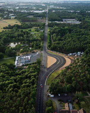 Once a year, these 13.626km of French countryside become the heart of motorsport ❤️ A sight unlike a