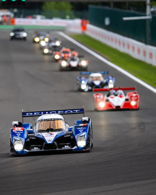 Old school cars at an old school circuit 👌   The Legends of Le Mans support series brought a stunnin