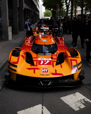 The fans asked. Genesis delivered 🧡 @genesismagmaracing orange livery looking good at Le Mans 🤩 #WEC