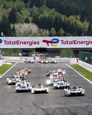 The moment we went green for Round 2 🇧🇪 Let’s see what the race has in store for this epic grid. #WE