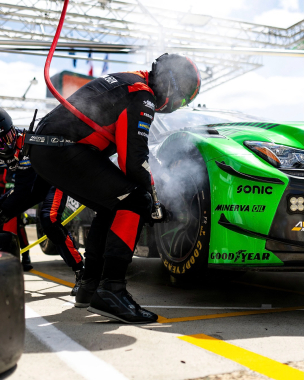 The heat is ON 🔥   It’s qualifying time at Circuit de la Sarthe - let’s see who can make it through 
