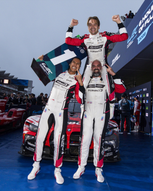 Oh, what a night for @bmwmmotorsport 🤩   The #32 dream team take P1 in Fuji!   #WEC #6HFuji #BMW