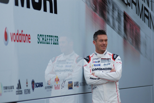 Lotterer shows off his new colours