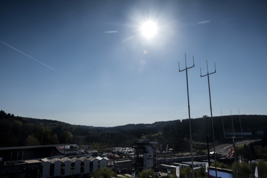 Fans flocking to sunny raceday at Spa