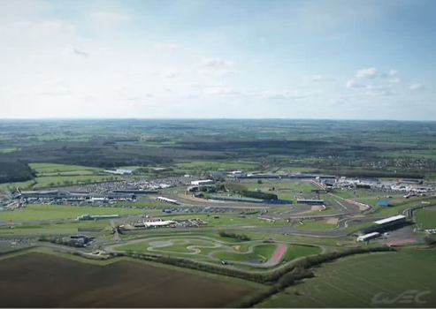 Silverstone vu du ciel avec Mark Webber (video)
