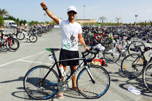 Lucas di Grassi warms up in the desert!