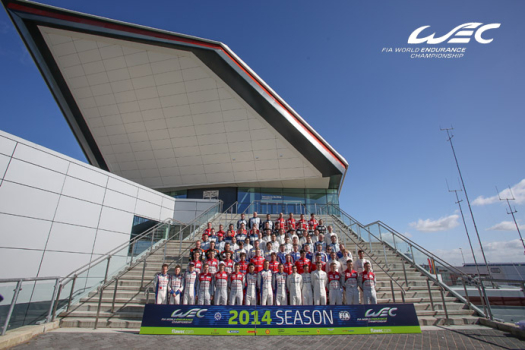 Photo de groupe à Silverstone...