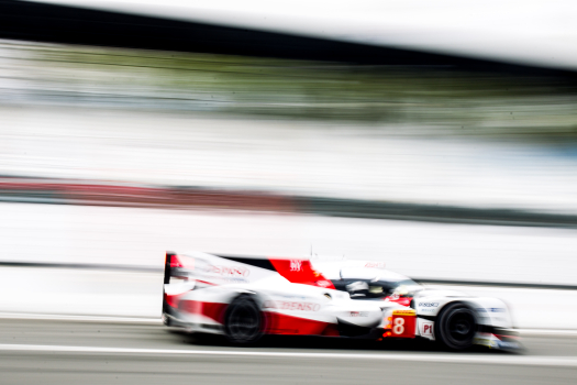Shake up at Silverstone after 4 Hours: Weather and accident for Lopez closes up gaps; Toyota still lead