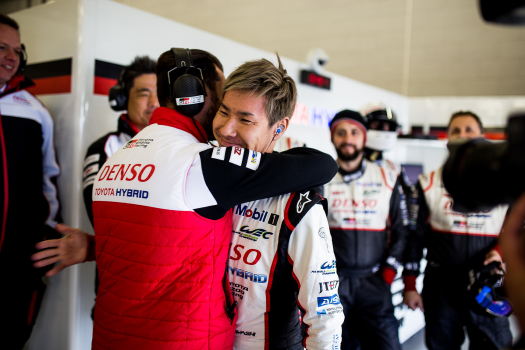 Kobayashi smashes Le Mans lap record in Q2