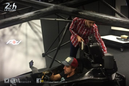 Fernando Alonso passe avec succès l'épreuve du simulateur en vue des 24 Heures du Mans