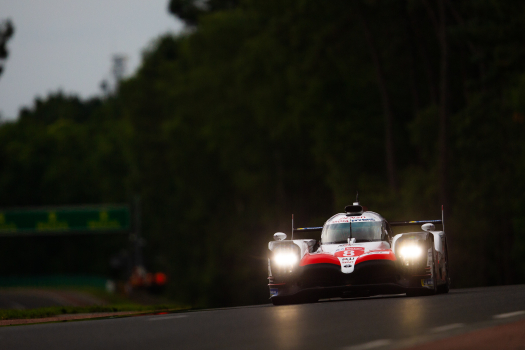 Nakajima en pole avec Toyota!