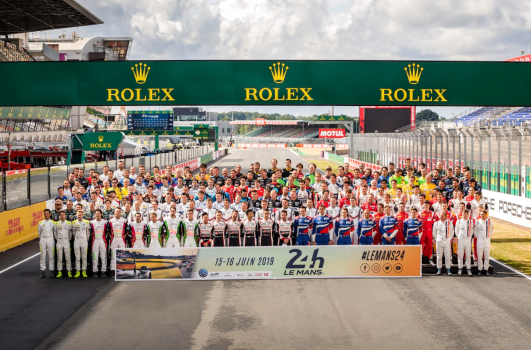 Drivers gather for official Le Mans picture
