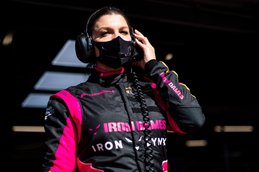Katherine Legge : « Le sport auto est l’un des rares sports où le sexe ou les origines ne font pas la moindre différence. »