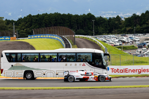 En piste avec le Safari Bus !