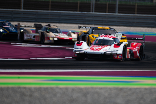 Qatar 4 Hour Report: No.6 Porsche extends lead; Manthey PureRxcing Porsche continues to head LMGT3