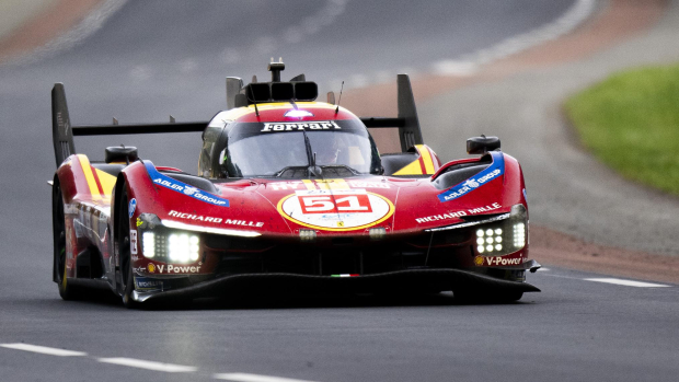 Ferrari entame le dernier tiers en tête