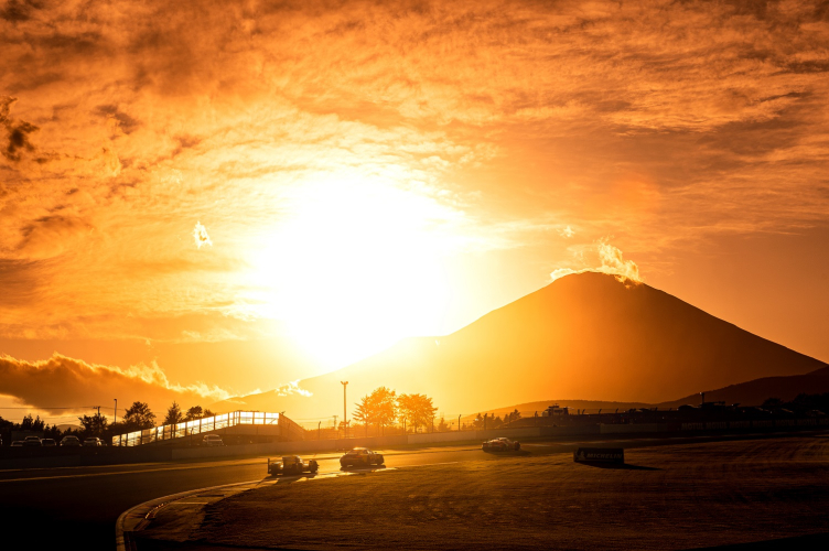 Fuji 6H: Best of social media