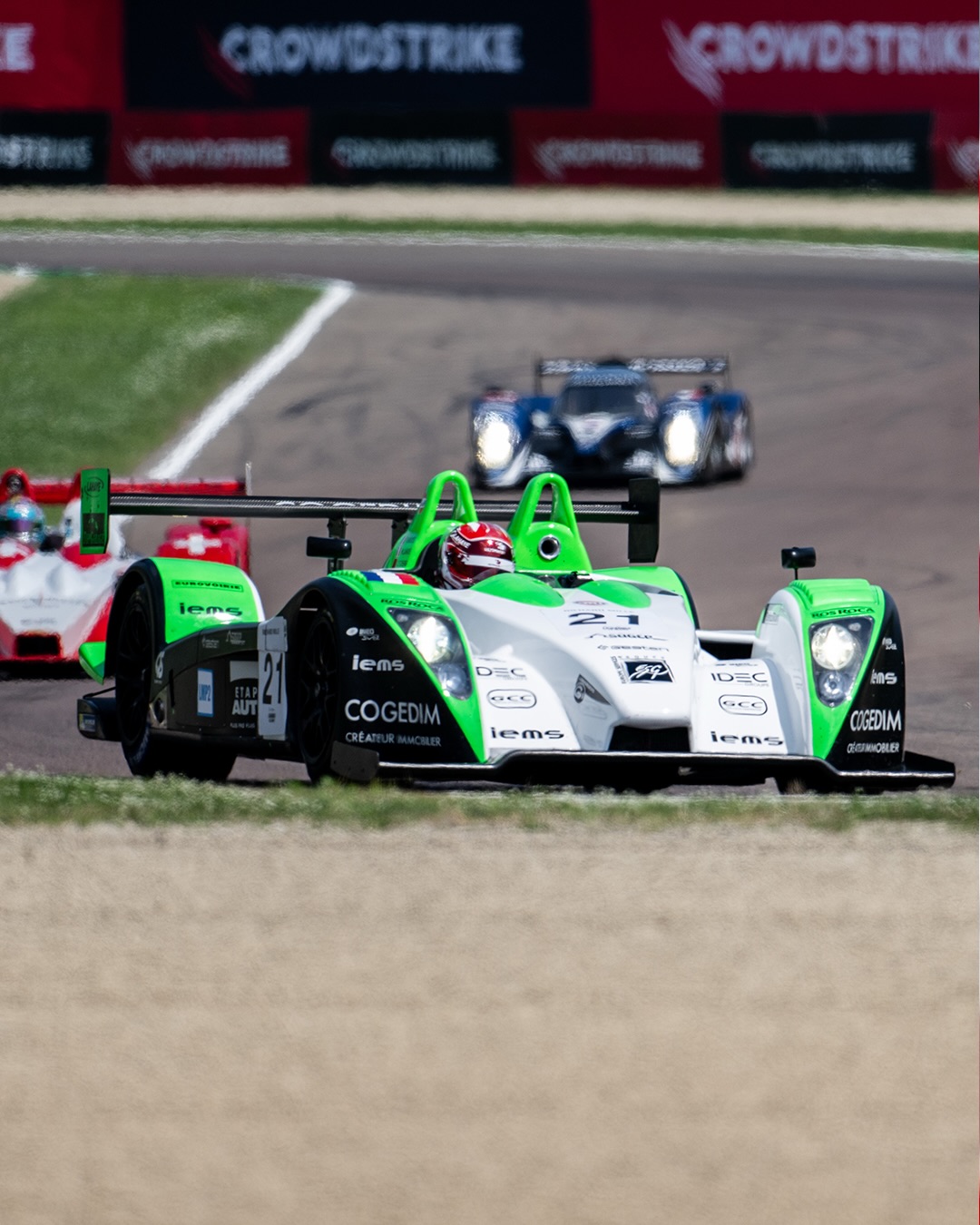 Legendary cars on a legendary circuit 🔥   The @peterauto Legends of Le Mans support series hit the t